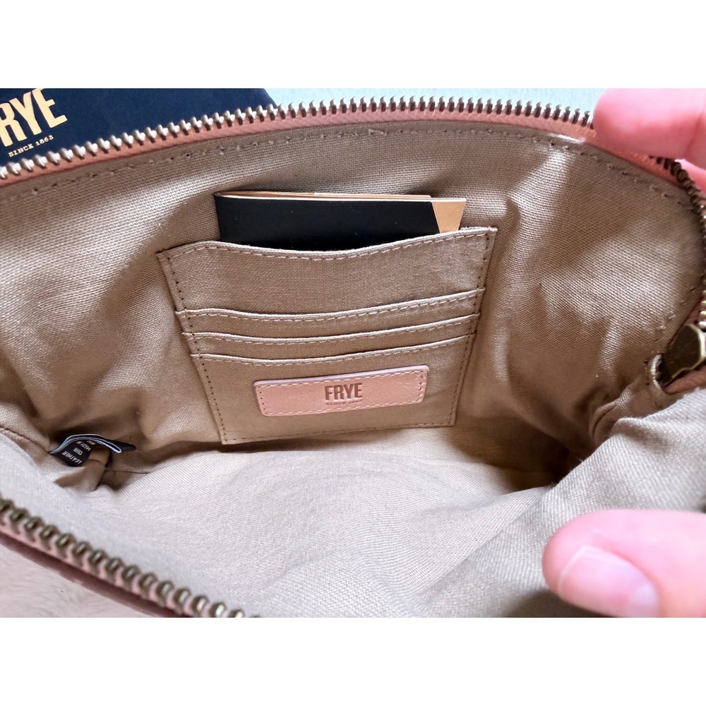 Frye Melissa Leather Crossbody Wristlet Clutch Tan Beige Bag with Dust Bag - Picture 5 of 9